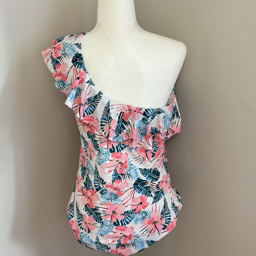 One Shoulder Ruffle Swimsuit - Picture 5 of 7
